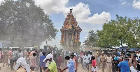 மகாராசேசுவரர் கோவில் தேரோட்டம் நடைபெற்ற போது எடுத்த படம்.