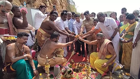 மருதமலை முருகன் கோவிலில் லிப்ட் அமைக்கும் பணிக்கு பூமிபூஜை- மு.க.ஸ்டாலின் காணொலி வாயிலாக தொடங்கி வைத்தார்