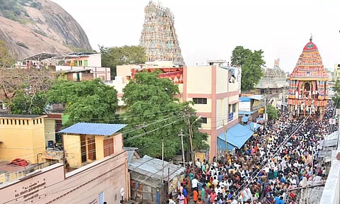 பங்குனி பெருவிழா திருப்பரங்குன்றத்தில் இன்று தேரோட்டம்- ஆயிரக்கணக்கான பக்தர்கள் பங்கேற்பு