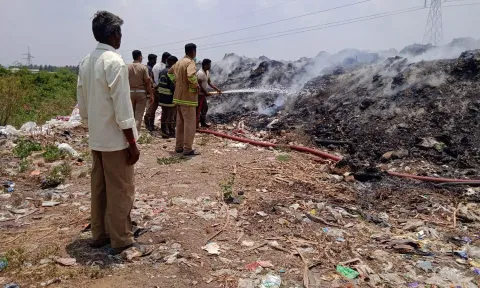 மேட்டுப்பாளையம் நகராட்சி குப்பை கிடங்கில் தீ விபத்து
