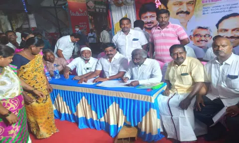 மங்கலம்பேட்டையில் தி.மு.க.வில் புதிய உறுப்பினர்கள் சேர்க்கும் முகாம் நடைபெற்றது.