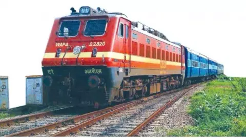 செங்கோட்டை ரெயில்  மாற்றுப்பாதையில் இயக்கம்