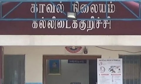 பற்களை பிடுங்கிய விவகாரம்- அம்பை, கல்லிடைக்குறிச்சி, வி.கே.புரம் போலீஸ் நிலையங்களுக்கு புதிய இன்ஸ்பெக்டர்கள் நியமனம்