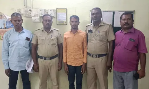 கள்ளக்காதலியை கொன்ற வழக்கில் கைதான வடமாநில வாலிபரை படத்தில் காணலாம்.