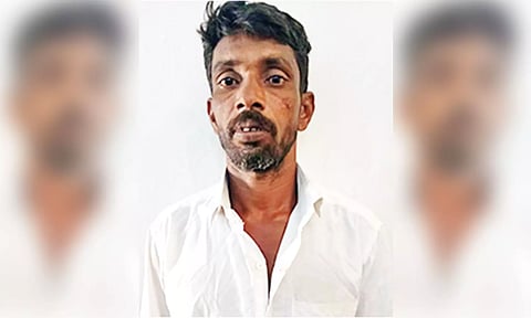 முருகானந்தம்.