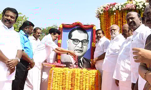 இன்று 133-வது பிறந்தநாள்: அம்பேத்கர் சிலைக்கு தலைவர்கள் மரியாதை