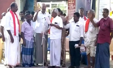 ஆர்ப்பாட்டம் நடந்போது எடுத்தபடம்.