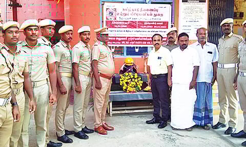 தீத்தொண்டு நாள் அனுசரிக்கப்பட்டது.