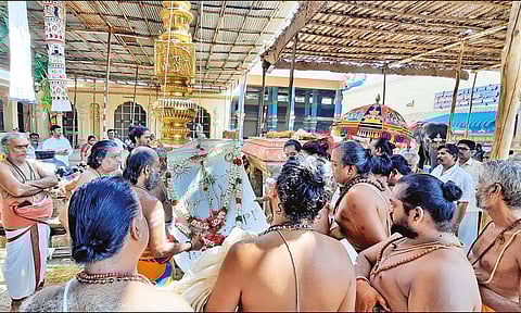 சந்திரசேகர திருவிழா கொடியேற்றம் நடந்த போது எடுத்த படம்.