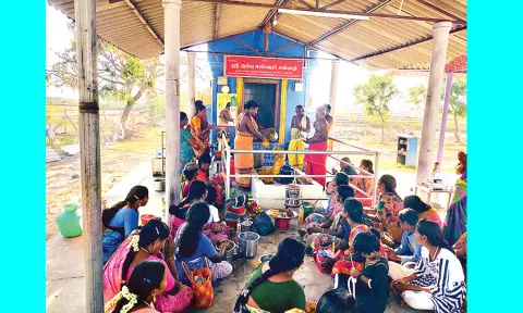 சிவன் கோவில்களில் சோமவார பிரதோச வழிபாடு