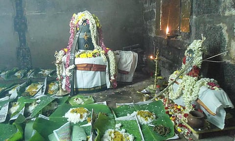 சிறுத்தொண்ட நாயனார் அமுது படையல் பெருவிழாவில், சிவனுக்கு படைக்கப்பட்ட அமுது படையல்.