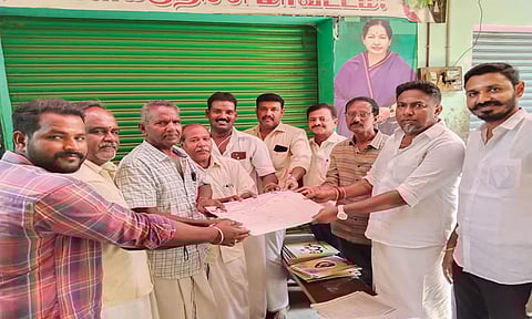 தியாகதுருகத்தில்&nbsp; &nbsp;அ.தி.மு.க.  உறுப்பினர் சேர்க்கை