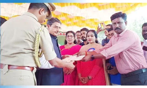 கவர்னர் ஆர்.என்.ரவியிடம் கவுரவ விரிவுரையாளர்கள் சார்பில் கோரிக்கை மனு அளிக்கப்பட்டது.