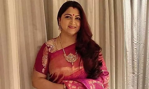 ஏன் ஒரே இரவில் காணாமல் போனது?? புளூ டிக்கை இழந்த குஷ்பு டுவிட்டரிடம் கேள்வி