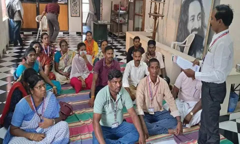 சிதம்பரத்தில் நடைபெற்ற யோகா ஆசிரியர் சங்க மண்டல அளவிலான ஆலோசனை கூட்டத்தில் பங்கேற்றவர்களை படத்தில் காணலாம்.