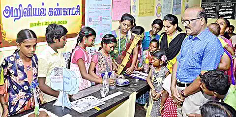இல்லம் தேடி கல்வி சார்பில் அறிவியல் கண்காட்சி