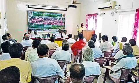 விவசாயிகள் கருத்தரங்கம் நடந்தது.