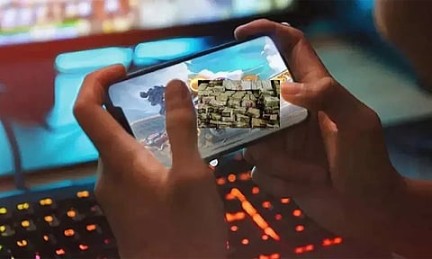 ஆன்லைன் விளையாட்டு குறித்த புதிய விதிமுறைகள்: தமிழக அரசு வெளியிட்டது