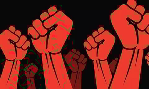 காரில் கடத்தி 9-ம் வகுப்பு மாணவியை கற்பழித்து கொன்ற கும்பல்: கிராம மக்கள் போராட்டம்