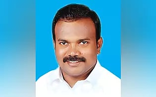 தூத்துக்குடியில் 25.21 கிலோ மீட்டர்  நீளத்திற்கு 91 தார் சாலைகள்  அமைக்க முடிவு- மாநகராட்சி கூட்டத்தில் மேயர்  அறிவிப்பு