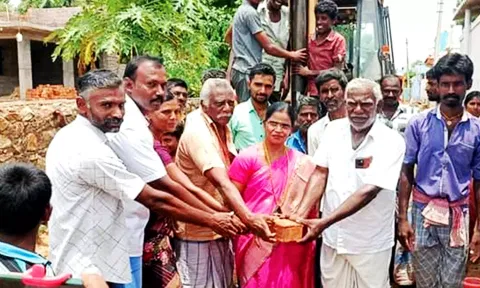 திட்டப்பணிகளை மாவட்ட ஊராட்சி தலைவர் தமிழ்ச்செல்வி போஸ் அடிக்கல் நாட்டி தொடங்கி வைத்தார்.