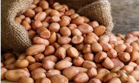 ரூ.3 லட்சத்து 27 ஆயிரத்துக்கு நிலக்கடலை விற்பனை