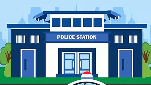 சேலம் கிராம நிர்வாக அதிகாரி போலீஸ் நிலையத்தில் தஞ்சம்