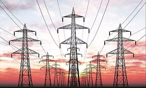 பரவலாக கோடை மழை பெய்து வருவதால் தமிழகத்தில் மின் நுகர்வு 1000 மெகாவாட் குறைந்தது