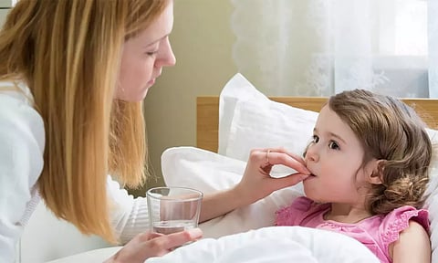 மாத்திரை, மருந்துகளால் குழந்தைகளுக்கு ஆபத்து: மருத்துவர்கள் எச்சரிக்கை