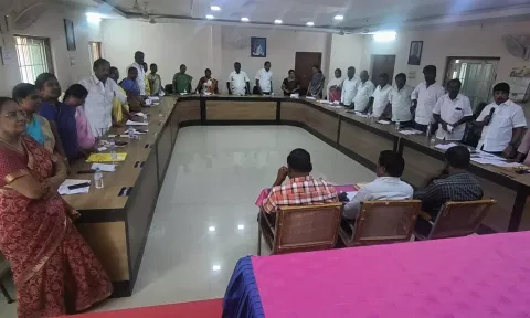 காரமடை நகராட்சி கூட்டத்தில் கவுன்சிலர்கள் காரசார விவாதம்