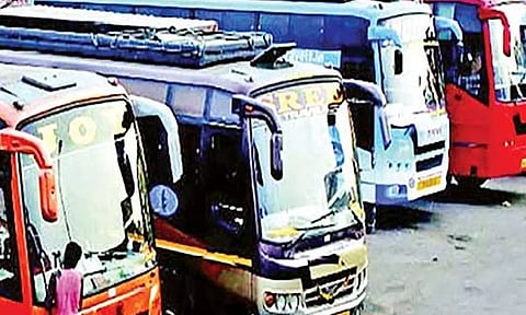 பயணிகள் வருகை திடீர் உயர்வு- ஆம்னி பஸ்களில் கட்டணம் 2 மடங்கு அதிகரிப்பு