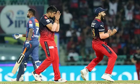 டூ பிளசிஸ், ஹேசில்வுட் அதிரடி - லக்னோ அணியை 18 ரன்கள் வித்தியாசத்தில் வீழ்த்தியது பெங்களூரு அணி