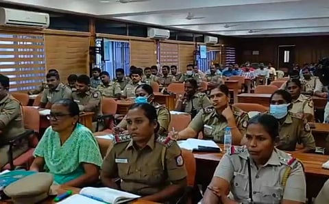 தீவிரவாதம் தடுப்பு தொடர்பாக போலீசாருக்கு பயிற்சி