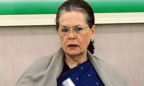 கர்நாடக சட்டசபை தேர்தல்: சோனியாகாந்தி நாளை மறுநாள் பிரசாரம்