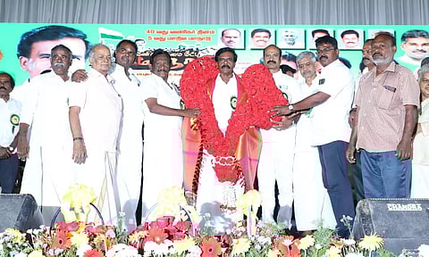 தமிழ்நாடு அனைத்து வணிகர் சங்க பேரமைப்பு மாநில மாநாடு- கொளத்தூர் ரவி தலைமையில் நடந்தது