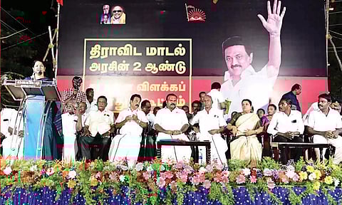 பிரிட்டிஷ் காலத்தில் கொண்டு வந்த கவர்னர் பதவிதான் காலாவதியாக போகிறது- கனிமொழி