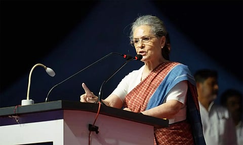 கர்நாடக இறையாண்மை கருத்து.. சோனியா காந்தியிடம் விளக்கம் கேட்ட தேர்தல் ஆணையம்