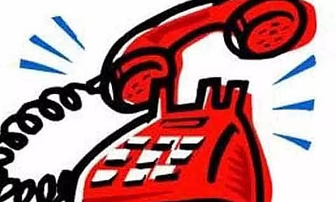 பிளஸ்-2 வில் தானே தோற்றீர்கள், வாழ்க்கையில் ஜெயிக்க வேண்டாமா?- போனில் அழைத்து தவறான முடிவுகளை தடுக்கும் கவுன்சிலர்கள்