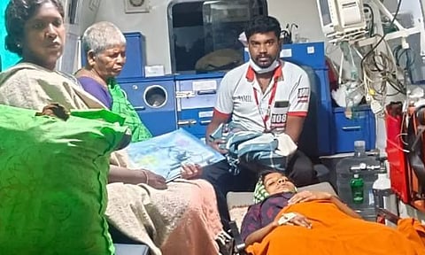 தொப்பம்பட்டி அருகே இளம்பெண்ணுக்கு 108 ஆம்புலன்சில் பிரசவம் பார்த்த ஊழியர்கள்