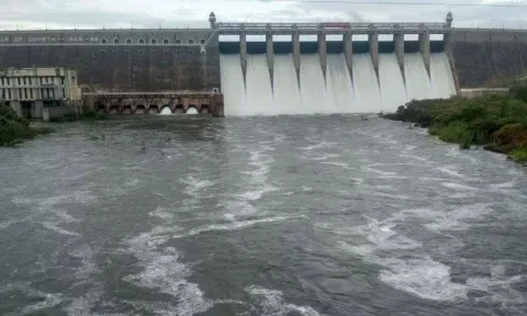 ஈரோடு மாவட்ட அணைகளின் நீர்மட்டம் உயர்ந்தது