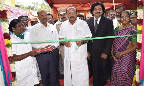 கடலூர் கேப்பர்மலையில் உள்ள காசநோய் மருத்துவமனையில் ரூ.83 லட்சம் மதிப்பீட்டில் புதியதாக கட்டப்பட்டுள்ள கட்டிடத்தை அமைச்சர் எம்.ஆர்.கே பன்னீர்செல்வம் திறந்து வைத்தார்.