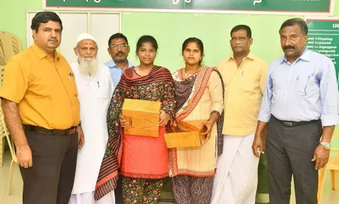 பிளஸ்-2 தேர்வில் கீழ முஸ்லிம் மேல்நிலைப்பள்ளி முதலிடம்