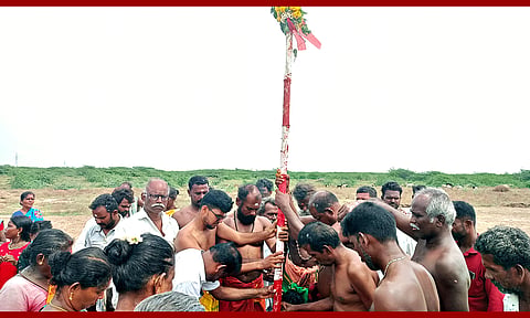 எருதுகட்டு விழாவுக்கான முகூர்த்தக்கால் நடும் நிகழ்ச்சி இன்று நடந்தது.
