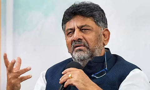 கர்நாடக காங்கிரஸ் தலைவர் டி.கே.சிவகுமார் இன்று டெல்லி பயணம்