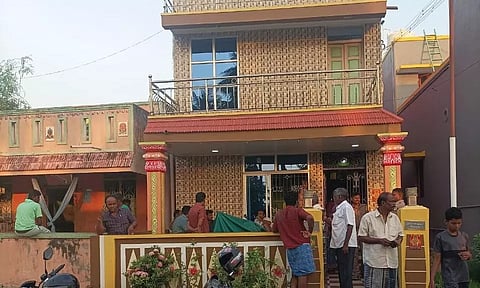 கொள்ளை நடந்த வீடு