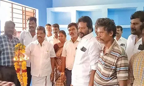 புதிய ஆதிதிராவிடர்  மாணவர்கள் விடுதியில்   சண்முகையா எம்.எல்.ஏ  குத்துவிளக்கு ஏற்றி வைத்தபோது எடுத்தபடம்.