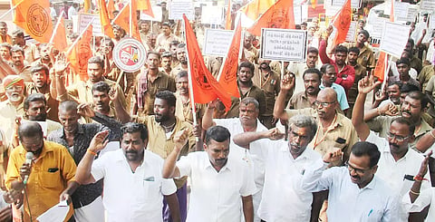 ஆட்டோ டிரைவர்கள் ஆர்ப்பாட்டம்