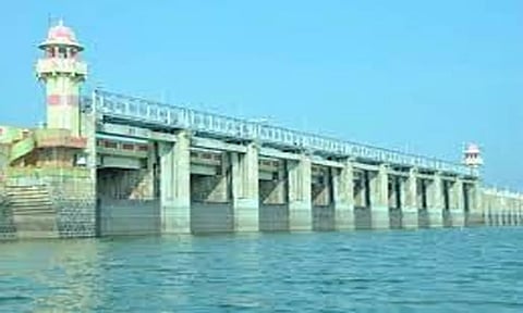 பவானிசாகர் அணைக்கு நீர்வரத்து 1,084 கன அடியாக அதிகரிப்பு
