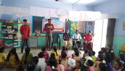விழாவில் கலந்து கொண்டவர்களை படத்தில் காணலாம்.