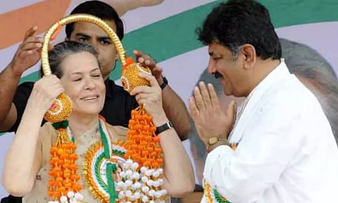 சோனியா காந்தியால் சமரசம் ஆன டி.கே.சிவக்குமார்